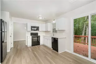 7 Queenanne Ct, Greensboro, NC 27406 - Photo 9