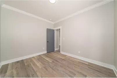 909 Franklin Street, Thomasville, NC 27360 - Photo 11