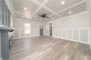 909 Franklin St, Thomasville, NC 27360 - Photo 3