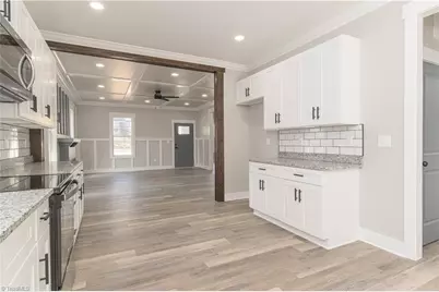 909 Franklin Street, Thomasville, NC 27360 - Photo 5