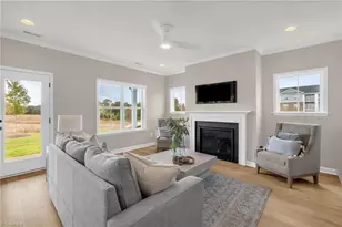 1713 Creekline Dr, Kernersville, NC 27284 - Photo 5