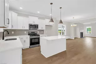 1714 Creekline Dr, Kernersville, NC 27284 - Photo 15