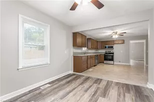 2026 Pine Bluff St, Greensboro, NC 27403 - Photo 7