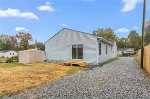 2026 Pine Bluff St, Greensboro, NC 27403 - Photo 29