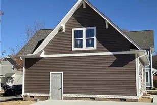 2102 Linda Jones Ave, Greensboro, NC 27401 - Photo 7