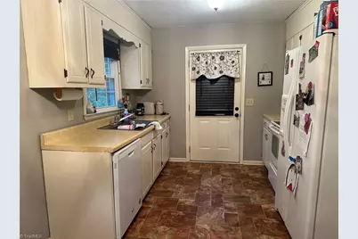 175 Wedgewood Drive, Mount Airy, NC 27030 - Photo 5