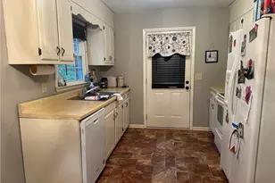 175 Wedgewood Dr, Mount Airy, NC 27030 - Photo 5