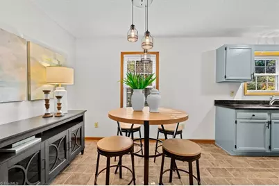 206 Lee Street, Jamestown, NC 27282 - Photo 9