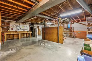 3709 April Ln, Greensboro, NC 27405 - Photo 31