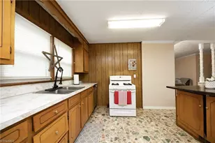 612 N Carr St, Mebane, NC 27302 - Photo 13