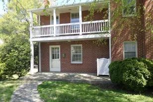 706 Crescent Dr, Reidsville, NC 27320 - Photo 1