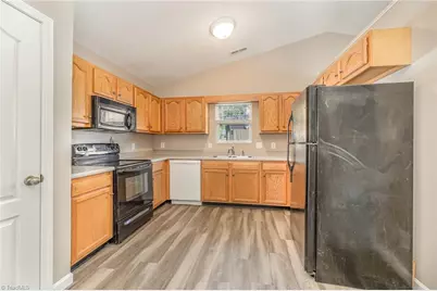 4001 Gloria Ridge, Winston-Salem, NC 27107 - Photo 9