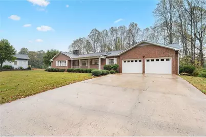 658 N Minton Road, Wilkesboro, NC 28697 - Photo 3