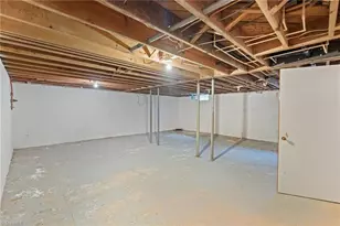 658 N Minton Rd, Wilkesboro, NC 28697 - Photo 37