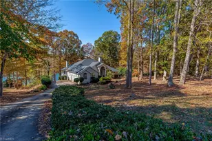 316 Lake Point Ln, Belews Creek, NC 27009 - Photo 1