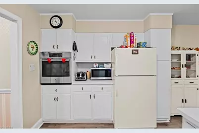 1613 Westridge Road, Greensboro, NC 27410 - Photo 13