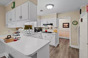 1613 Westridge Rd, Greensboro, NC 27410 - Photo 11