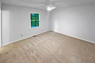 1806 Glenside Dr, Greensboro, NC 27405 - Photo 9