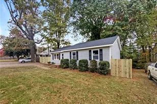 1806 Glenside Dr, Greensboro, NC 27405 - Photo 17