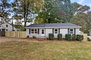 1806 Glenside Dr, Greensboro, NC 27405 - Photo 1