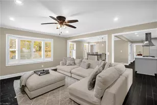 1014 Shamrock Ct, High Point, NC 27265 - Photo 9