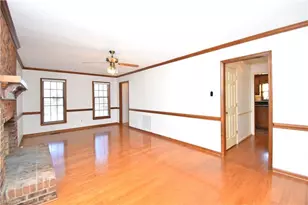 422 Wildwood Ln, Graham, NC 27253 - Photo 9