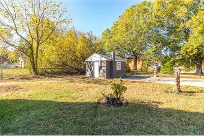 1426 Thurmond Street, Winston-Salem, NC 27105 - Photo 37