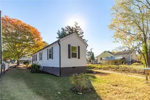 1426 Thurmond St, Winston-Salem, NC 27105 - Photo 35