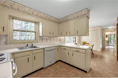 1006 Condor Drive, Greensboro, NC 27410 - Photo 11