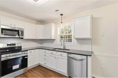 4427 Parkcrest Circle, Kernersville, NC 27284 - Photo 17