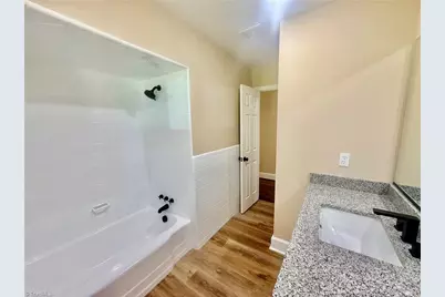 5010 N Cherry Street, Winston-Salem, NC 27101 - Photo 15