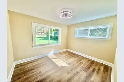 5010 N Cherry Street, Winston-Salem, NC 27101 - Photo 11