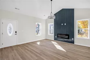 2002 Kersey St, Greensboro, NC 27406 - Photo 7