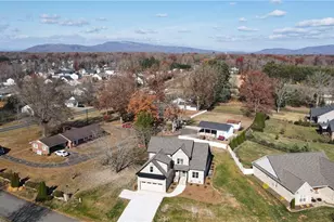 109 Glen Brooke Ln, King, NC 27021 - Photo 5