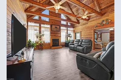 590 Walker Boulevard, Thomasville, NC 27360 - Photo 7