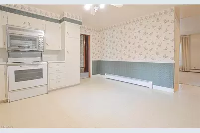 1808 Turfwood Drive, Pfafftown, NC 27040 - Photo 5