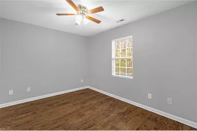 135 Pineywood Street, Thomasville, NC 27360 - Photo 21