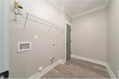 911 Franklin Street, Thomasville, NC 27360 - Photo 9