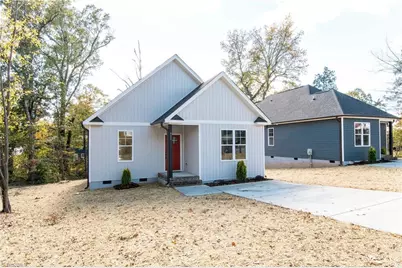 911 Franklin Street, Thomasville, NC 27360 - Photo 3