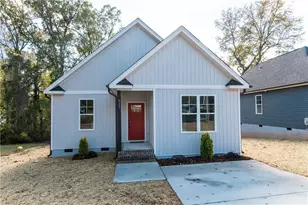 911 Franklin St, Thomasville, NC 27360 - Photo 1