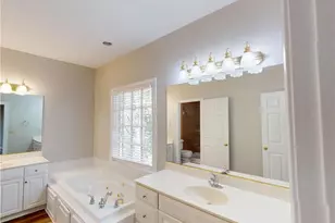 914 Flicker Ln, High Point, NC 27262 - Photo 15