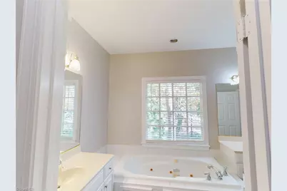 914 Flicker Lane, High Point, NC 27262 - Photo 17