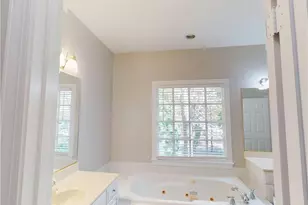 914 Flicker Ln, High Point, NC 27262 - Photo 17