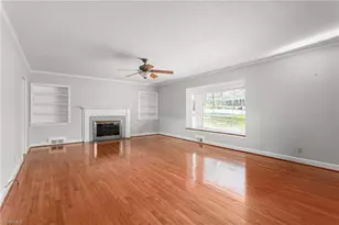 411 Shadowbrook Dr, Burlington, NC 27215 - Photo 9