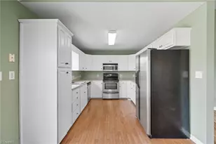 515 Paul Kennedy Rd, Thomasville, NC 27360 - Photo 9