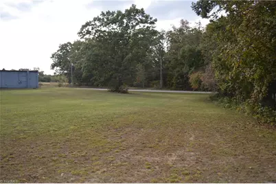 4001 Hicone Road, Greensboro, NC 27405 - Photo 9