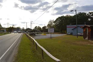 4001 Hicone Rd, Greensboro, NC 27405 - Photo 7