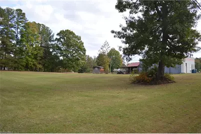 4001 Hicone Road, Greensboro, NC 27405 - Photo 11