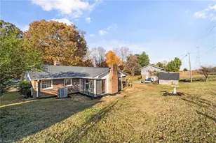 2702 Peace Haven Dr, Pleasant Garden, NC 27313 - Photo 17