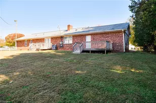 106 Forest Hill Rd, Lexington, NC 27295 - Photo 5